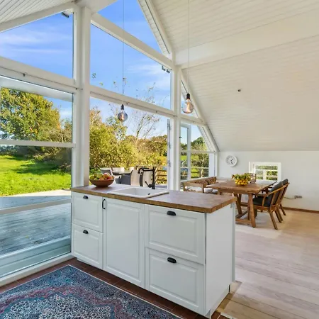 Charming Summer House With Access Asperup