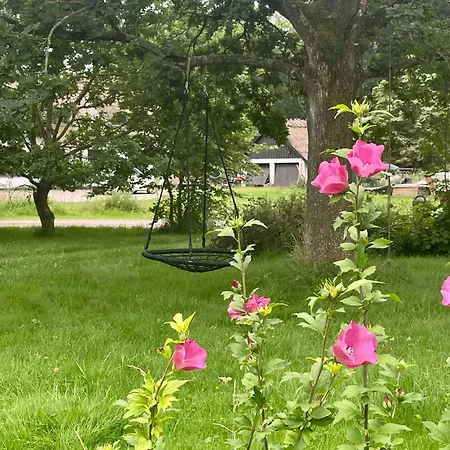 Prázdninový dům Charming Summer House With Access *